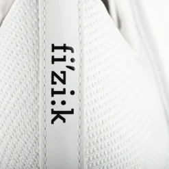 Fizik Vento Powerstrap Aeroweave Shoes In White -De Ver Cycles Shop vento powerstrap aeroweave fizik 5 white high performance racing shoes 1 1